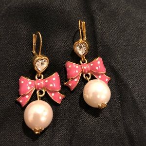 Betsey Johnson bow earrings